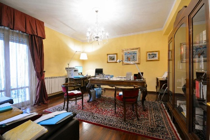 Foto Appartamento a Lucca Sant'Anna di 220 m² con 6 locali in vendita