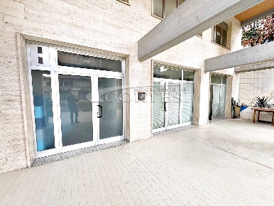 Foto Locale commerciale a Perugia di 60 m² con 1 locali in affitto