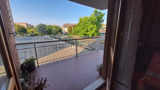 Foto Appartamento in Via G. Amati 130, Venaria Reale di 144 m² con 7 locali