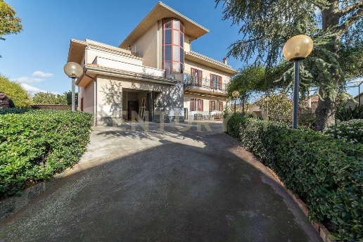 casa indipendente in vendita a San Giovanni la Punta