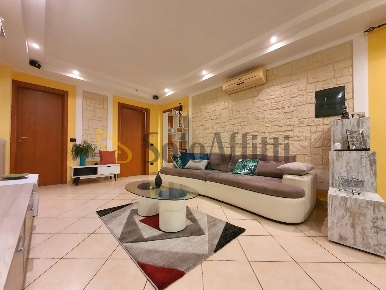 Foto Appartamento in Viale Fiume Mesima 39, Catanzaro Siano - Cava di 75 m²