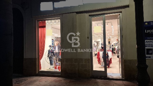 Foto Locale commerciale in Corso Umberto, Brindisi Centro Storico di 115 m²