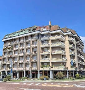 Foto Attico in Piazza Marconi, Luino Centro di 130 m² con 3 locali