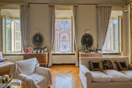 Foto Appartamento in Piazza Carignano, Torino Via Roma di 200 m² in vendita
