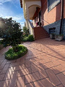 Foto Appartamento a Novara di 110 m² con 3 locali in affitto