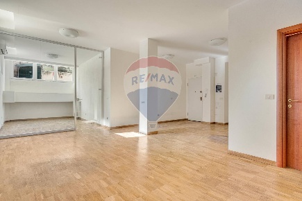 Foto Ufficio in dei benedettini, Milano Bande Nere di 73 m² in vendita
