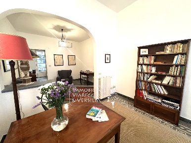 Foto Appartamento in via Stagio Stagi, Pietrasanta di 85 m² con 4 locali