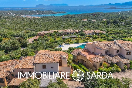 Foto Villa a schiera in Loc. Abbiadori, Arzachena Porto Cervo di 250 m²