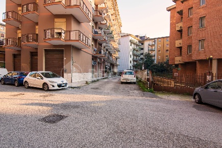 Foto Box in Via Covotti, Avellino A. Annarumma, A. Gasperi, F. Tedesco