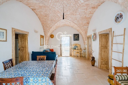 Foto Appartamento in Via Martina Franca, Cisternino Centro di 120 m²