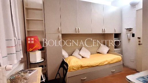 Foto Appartamento in Via Pescherie Vecchie, Bologna Centro Storico di 18 m²