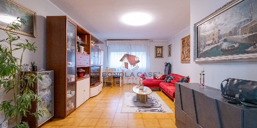 Foto Appartamento in Via Alex Visconti, Milano Gallaratese di 117 m²