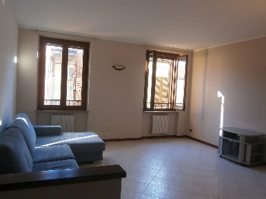 Foto Appartamento a Mortara Centro di 90 m² con 3 locali in affitto
