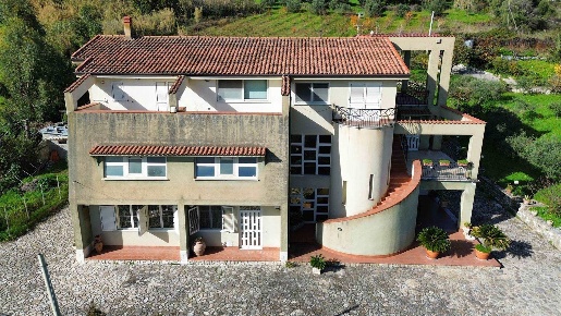 Foto Villa unifamiliare in Contrada Canfuto, Bivona di 716 m² con 28 locali