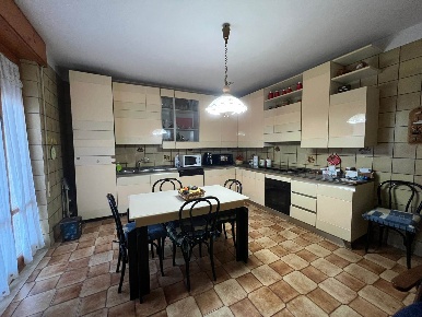 Foto Appartamento in Via Dei Gelsomini 17, Pachino Centro di 150 m²