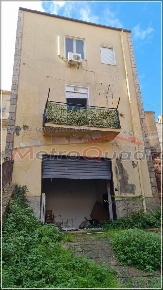 Foto Casa indipendente a Canicattì di 99 m² con 3 locali in vendita