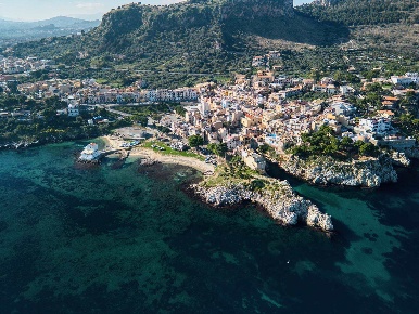 Foto Appartamento in Via Alioto 9, Santa Flavia Centro di 110 m² in vendita