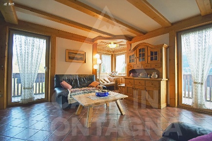 Foto Appartamento a Castello-Molina di Fiemme di 120 m² con 5 locali