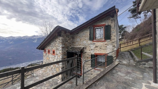 appartamento in vendita a Civo in zona Poira