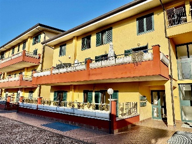 Foto Appartamento in Via Marano 12, Ceccano Centro di 75 m² con 4 locali