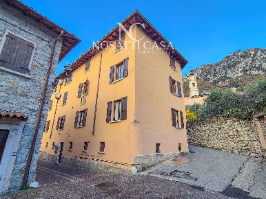 Foto Appartamento in via San Giovanni 9, Gargnano Centro di 70 m²