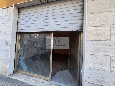 Foto Negozio in VIA ALESSANDRO SPECCHI, Siracusa Tica - Zecchino di 31 m²