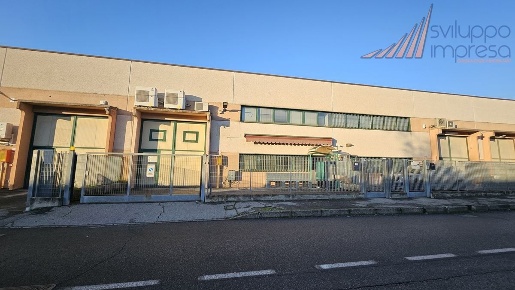 Foto Capannone industriale a Cinisello Balsamo di 345 m² con 3 locali