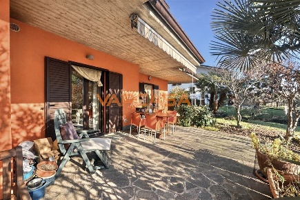 Foto Villa bifamiliare in VIA MONSIGNOR MOIOLI, Martinengo Centro di 130 m²