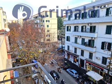 Foto Appartamento in Via Vincenzo Gemito 27, Napoli Vomero con 2 locali