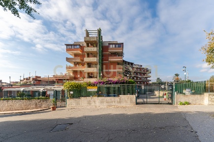 Foto Appartamento in Via Porticato 17, Giardini-Naxos di 46 m² con 2 locali
