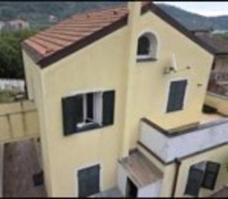 Foto Villa unifamiliare in Via 25 Aprile 44, Quiliano Centro di 163 m²