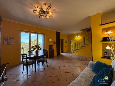 Foto Villa unifamiliare in via sant'andrea 10, Bassano Romano di 200 m²
