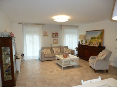 Foto Appartamento a Ragusa di 100 m² con 4 locali in affitto