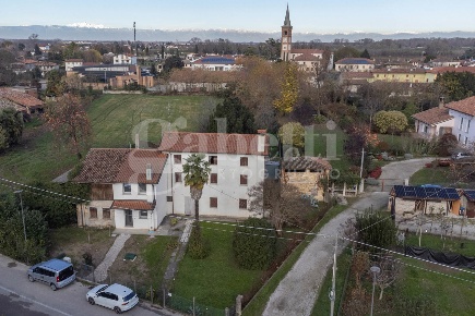 Foto Rustico in Via Madonnetta 7/B, San Michele al Tagliamento di 165 m²