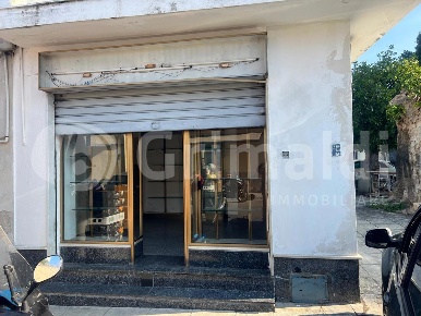 Foto Magazzino in Via Del Vespro 158, Palermo Guadagna di 23 m² in affitto