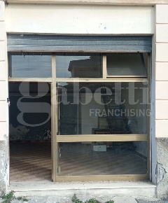 Foto Magazzino a Terracina Zona Calcatore, Zona Ospedale, Periferia