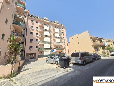 Foto Appartamento in Via Cutò, Bagheria Centro di 135 m² con 4 locali