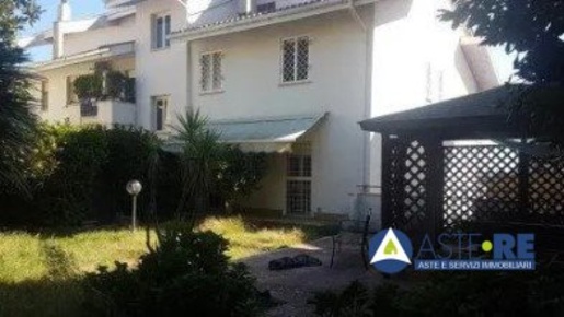 Foto Appartamento Civita Castellana Centro di 100 m² con 3 locali