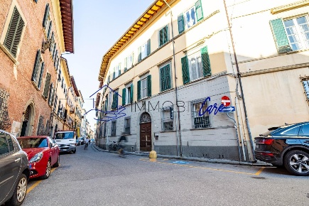 Foto Appartamento a Pisa Santa Maria di 243 m² con 12 locali in vendita