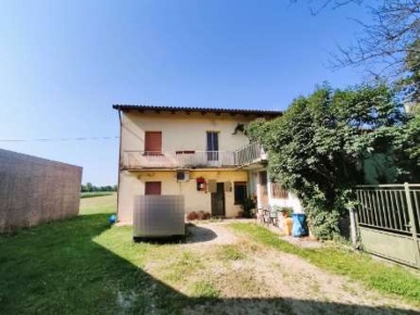 Foto Case indipendenti in Via Nardon, Majano Centro di 143 m² con 6 locali