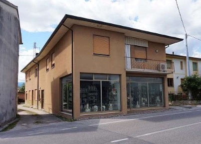 Foto Case indipendenti in Via Molini, Nove di 184 m² con 8 locali all'asta