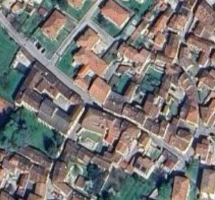 Foto Appartamento in Via Isonzo, Rezzato di 72 m² con 6 locali all'asta