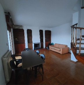 Foto Appartamento in Piazza Cavour snc, Monfalcone Centro di 200 m²