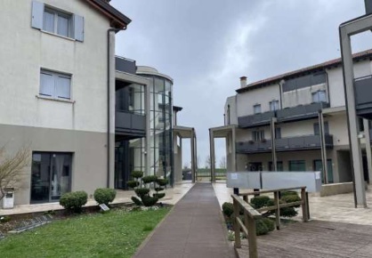 Foto Appartamento in Via Cadore, Caorle Centro di 77 m² con 4 locali