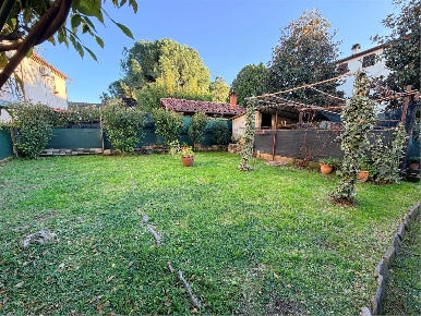 Foto Appartamento in colle di compito, Capannori di 200 m² con 6 locali