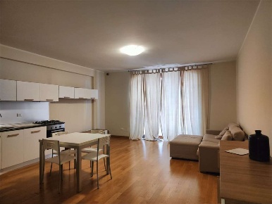 Foto Appartamento in Via Misterbianco 1, Catania Centro Storico di 114 m²