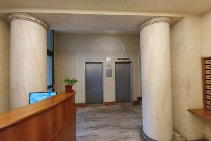 Foto Appartamento in Piazzale Biancamano, Milano Moscova di 99 m² all'asta