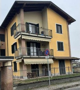 Foto Appartamento in Via Garibaldi 21, Castiraga Vidardo di 70 m² all'asta