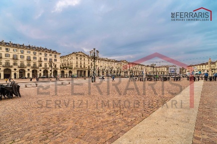 Foto Appartamento in piazza vittorrio 21, Torino di 330 m² con 10 locali