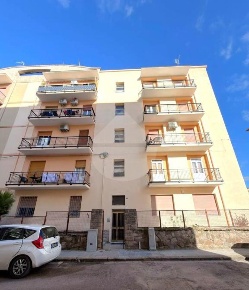 Foto Appartamento in via cardinal fossati, Sassari di 125 m² con 6 locali